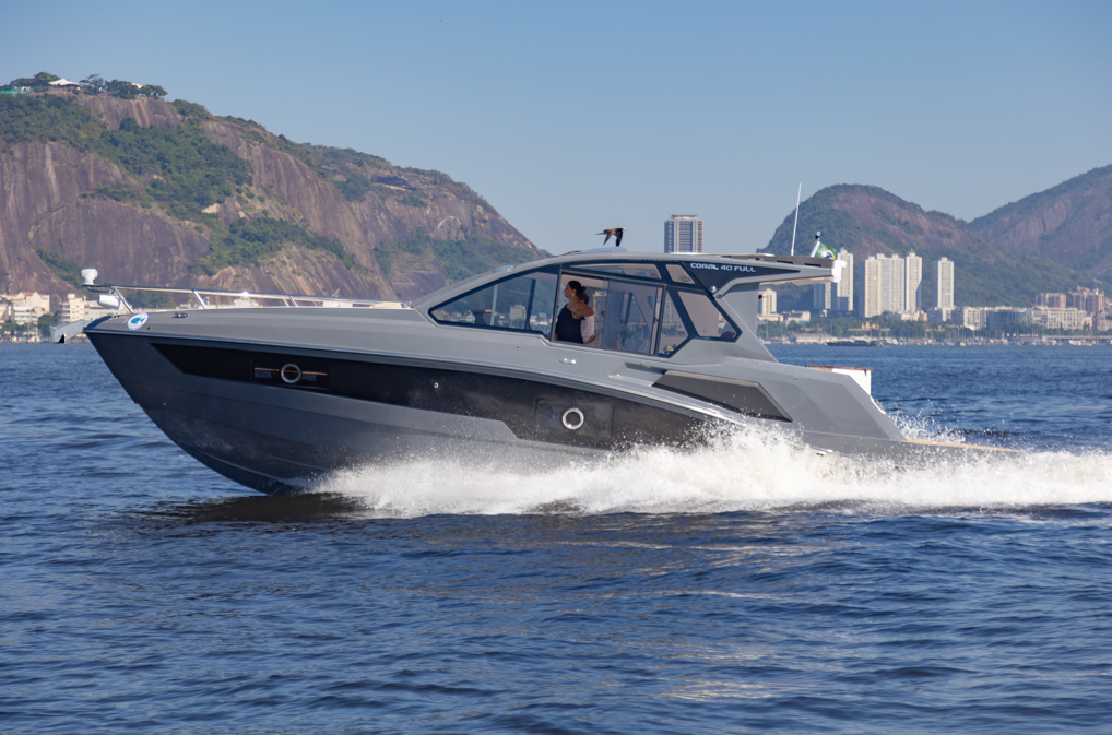Coral 40 Sea Breeze define novo marco do estaleiro carioca