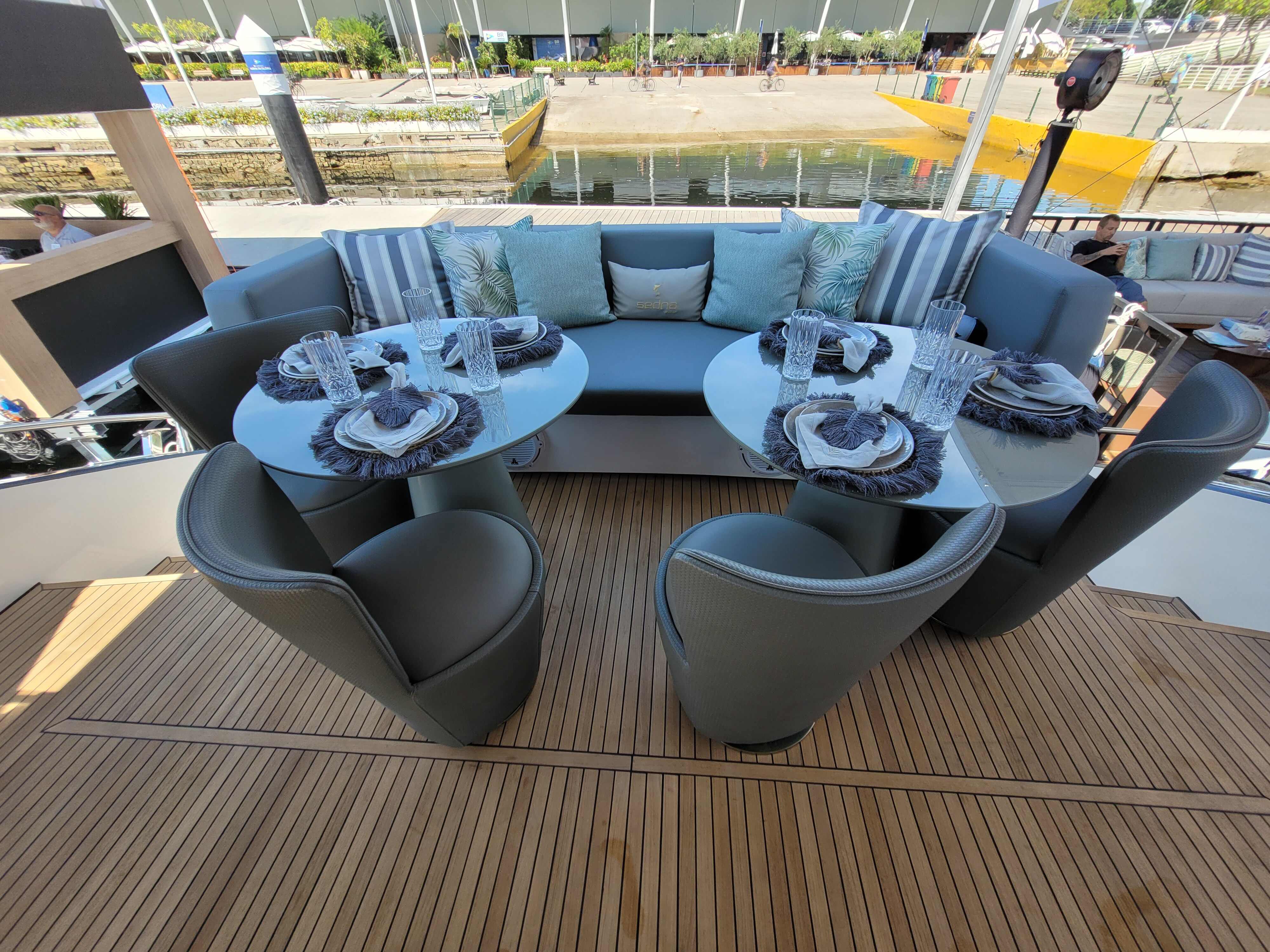 Sedna 78 Aluminum: Sofisticação e Conforto no mar