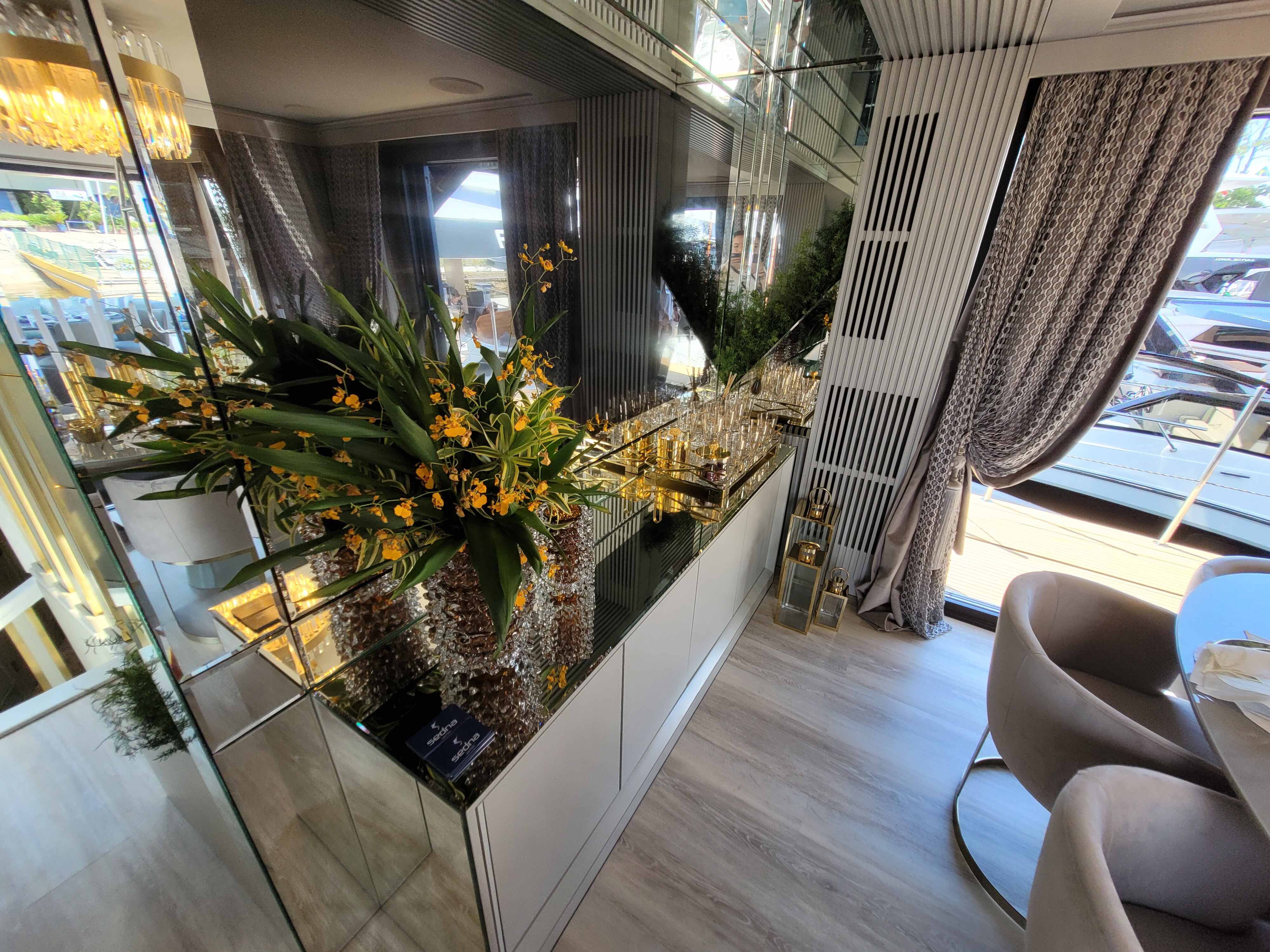 Sedna 78 Aluminum: Sofisticação e Conforto no mar