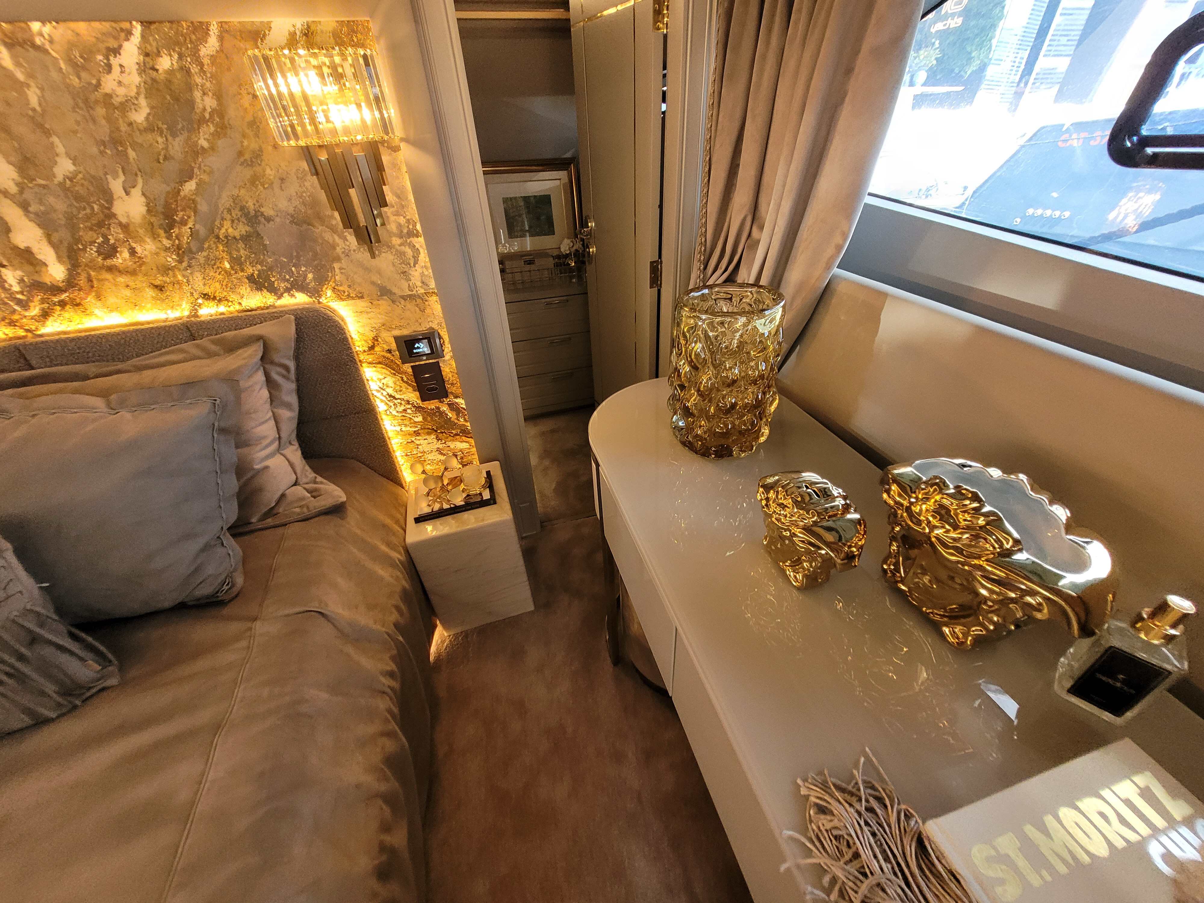 Sedna 78 Aluminum: Sofisticação e Conforto no mar