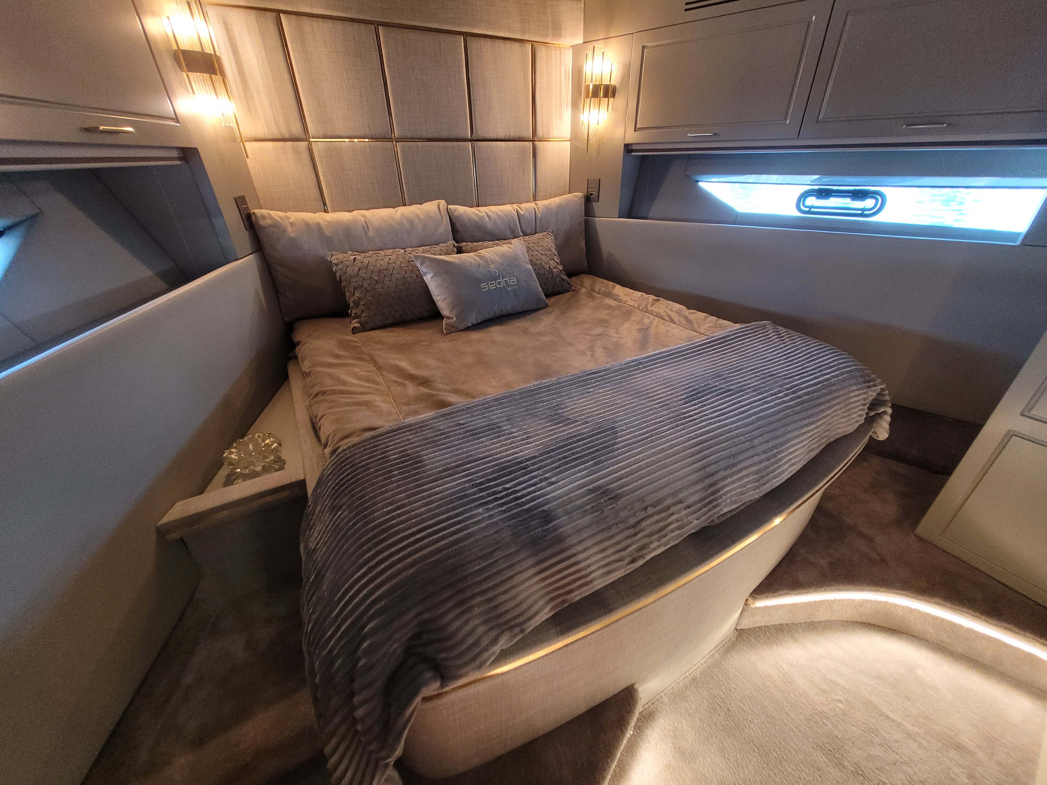 Sedna 78 Aluminum: Sofisticação e Conforto no mar