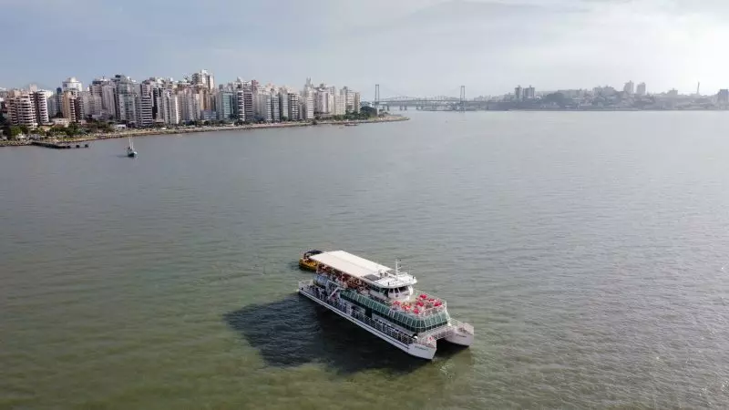 Kattamaram III: novo roteiro turístico em Florianópolis