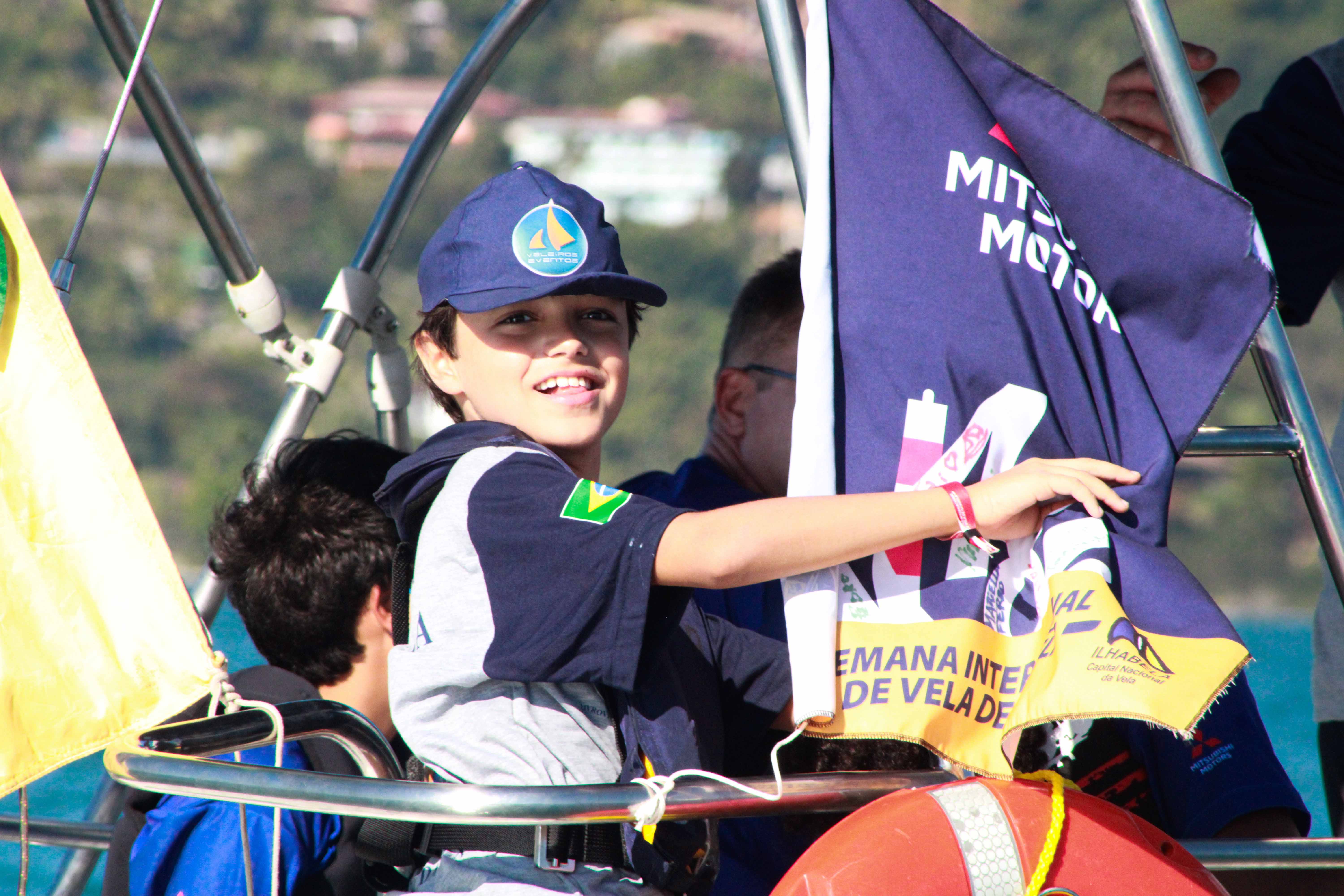 Regata Vela do Amanhã ganha mais barcos e velejadores mirins
