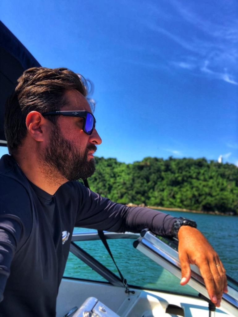 Tomás Knebelkamp: do vôlei ao jet