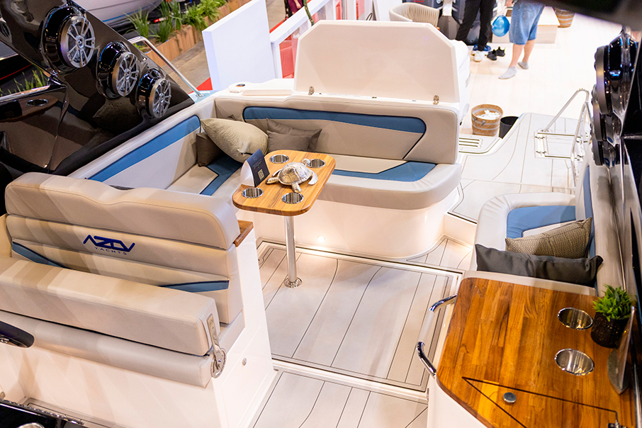 Azov 290C: novo lançamento da Azov Yachts combina sofisticação, esportividade e conforto