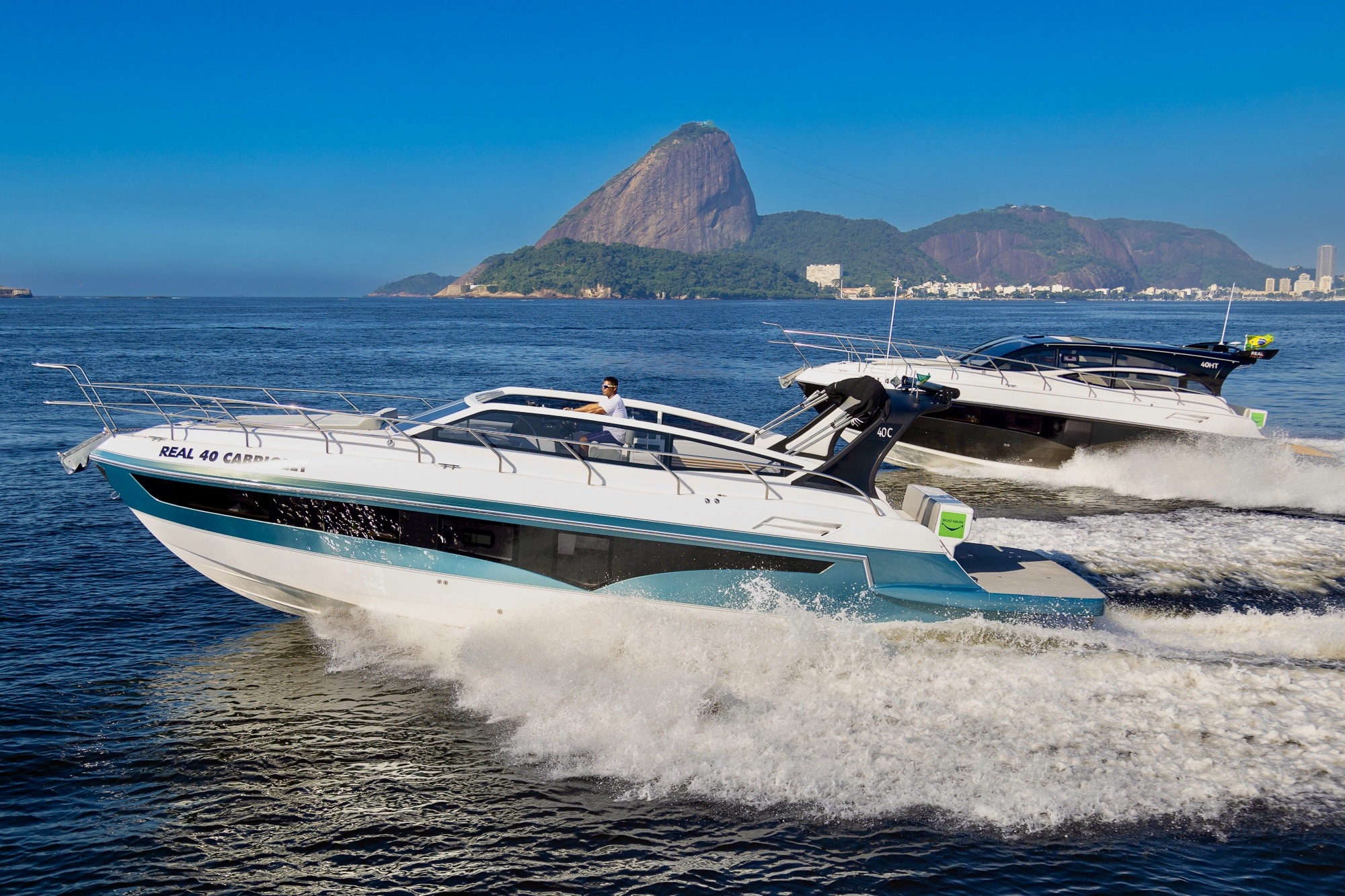 Lançamento: Real 40 Cabriolet é a lancha conversível das águas