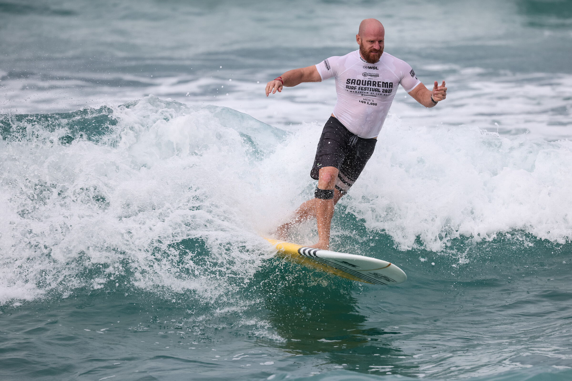 Longboard: Phil Rajzman vence duas baterias e vai para a decisão final, no domingo, no Saquarema Sur