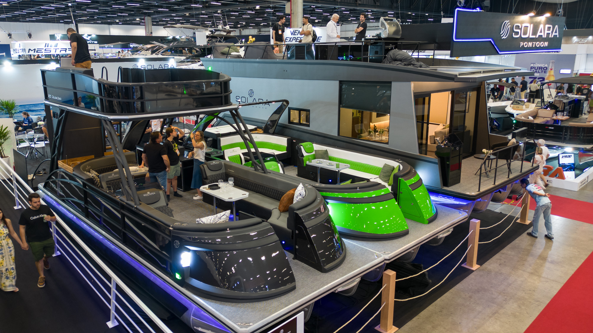 Tour Virtual pela Solara Pontoon 300T e 300 Double Deck