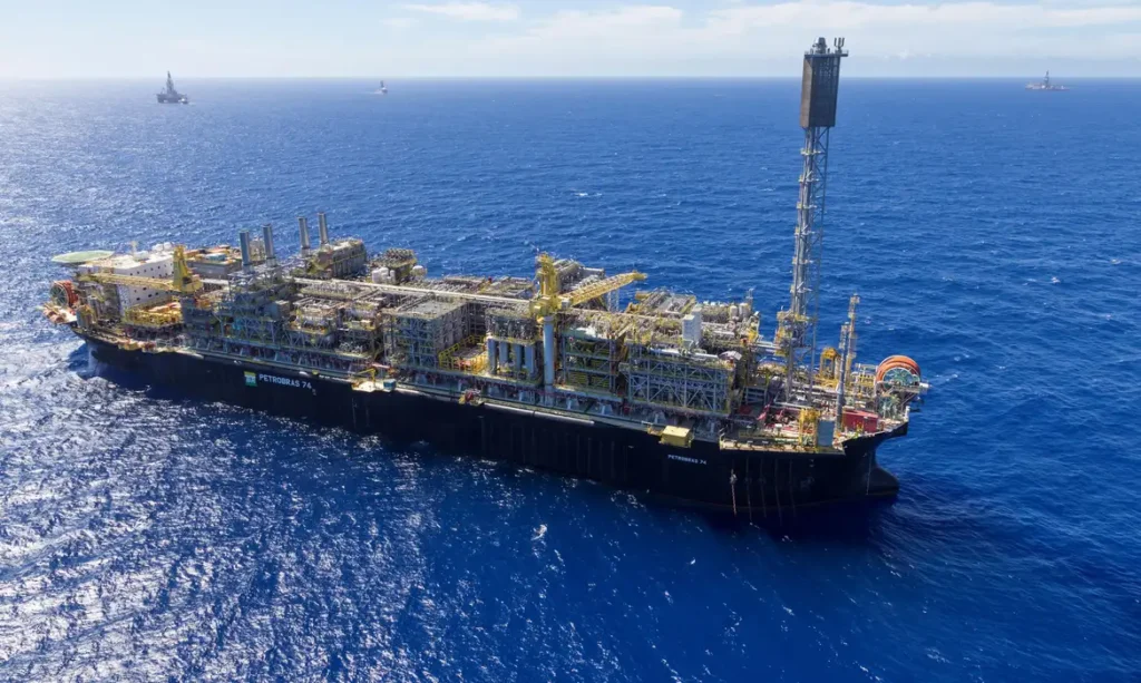 Petrobras lança combustível de base renovável para barcos de lazer