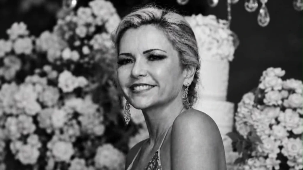 Raquel Schaefer, cofundadora da Schaefer Yachts, em retrato durante evento social.