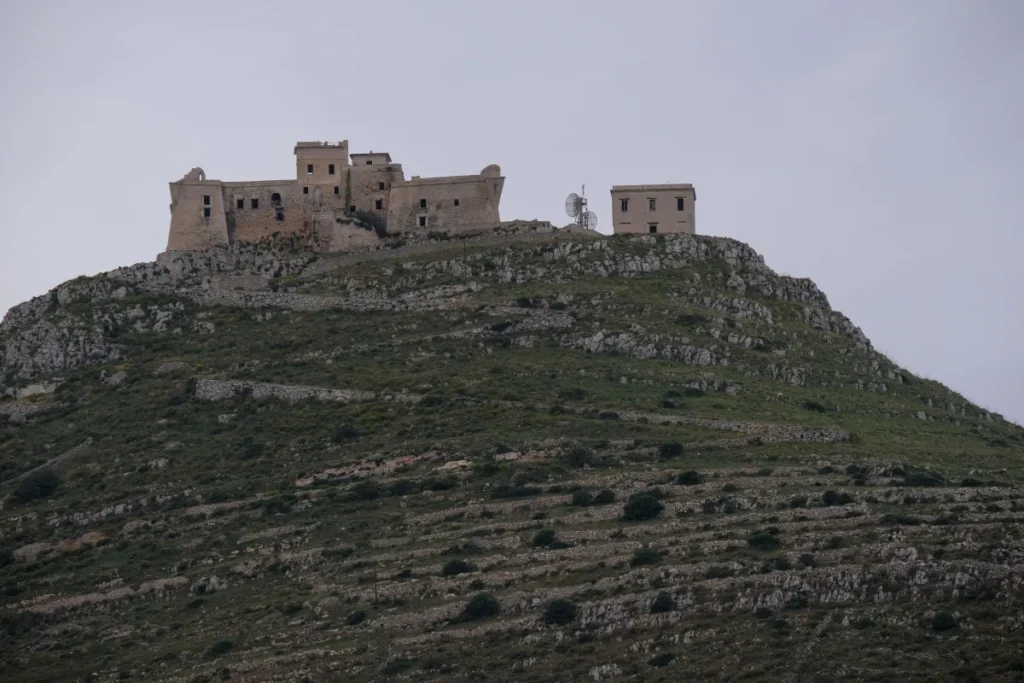 Castello di Santa Caterina em Favignana, na Sicília, cenário de Ítaca em A Odisseia.