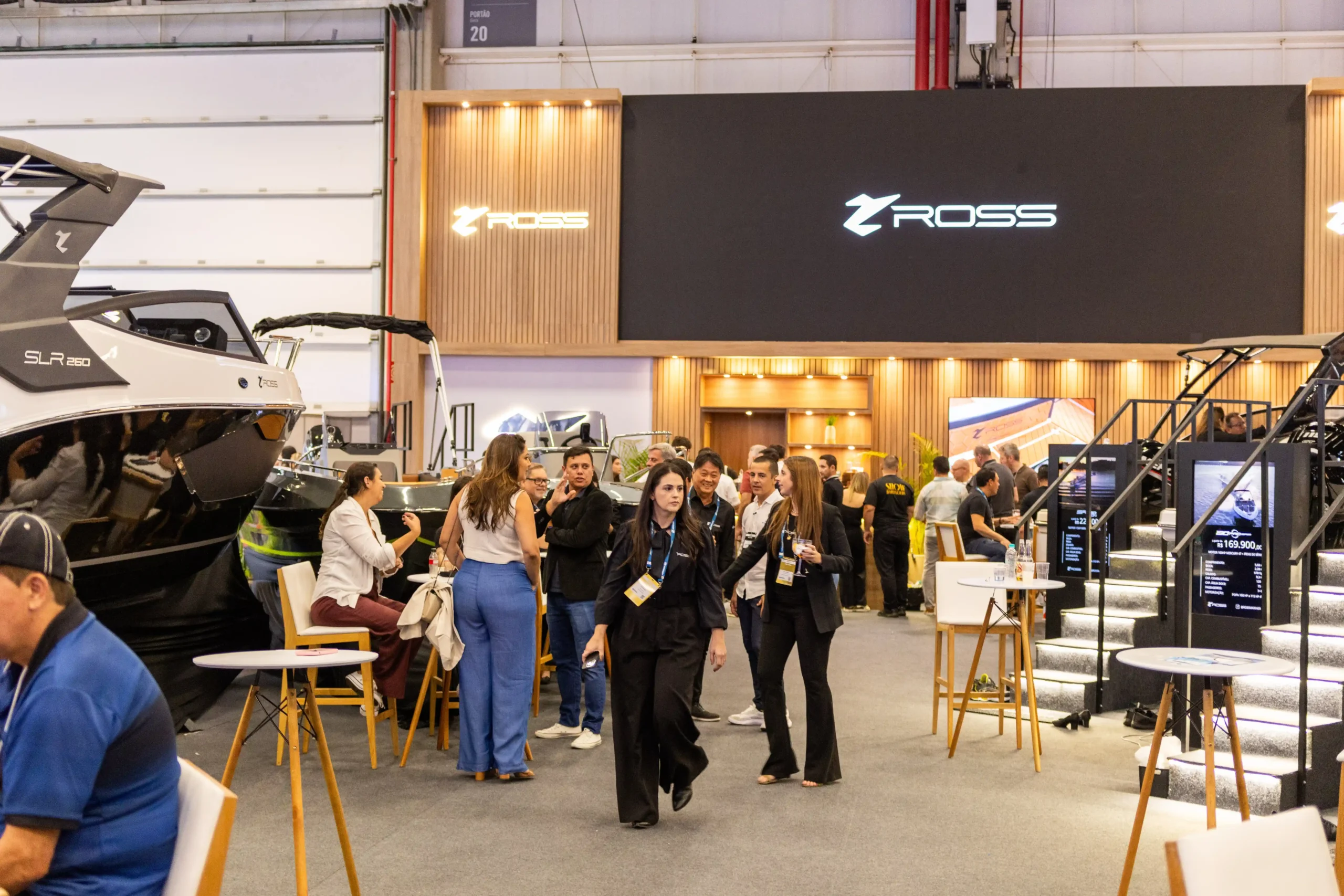 Estande da Ross Mariner durante o São Paulo Boat Show 2025.